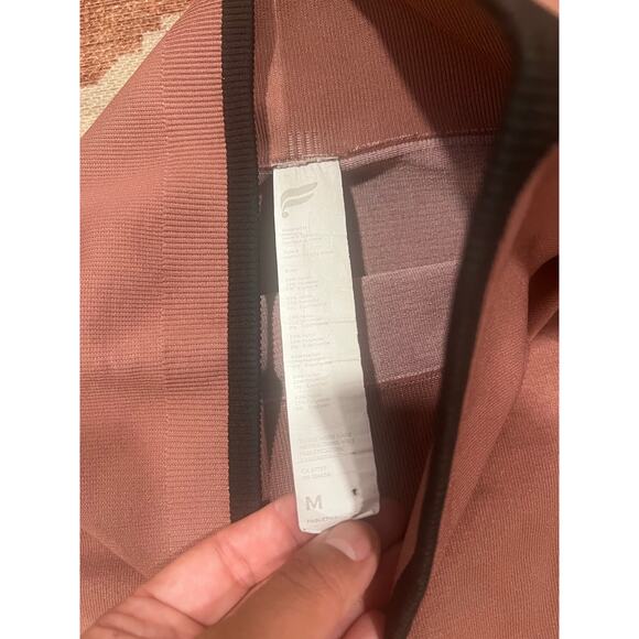 Fabletics Maddie Ziegler Euphoria Seamless Color Block Pink Rose Active Leggings - Picture 4 of 5